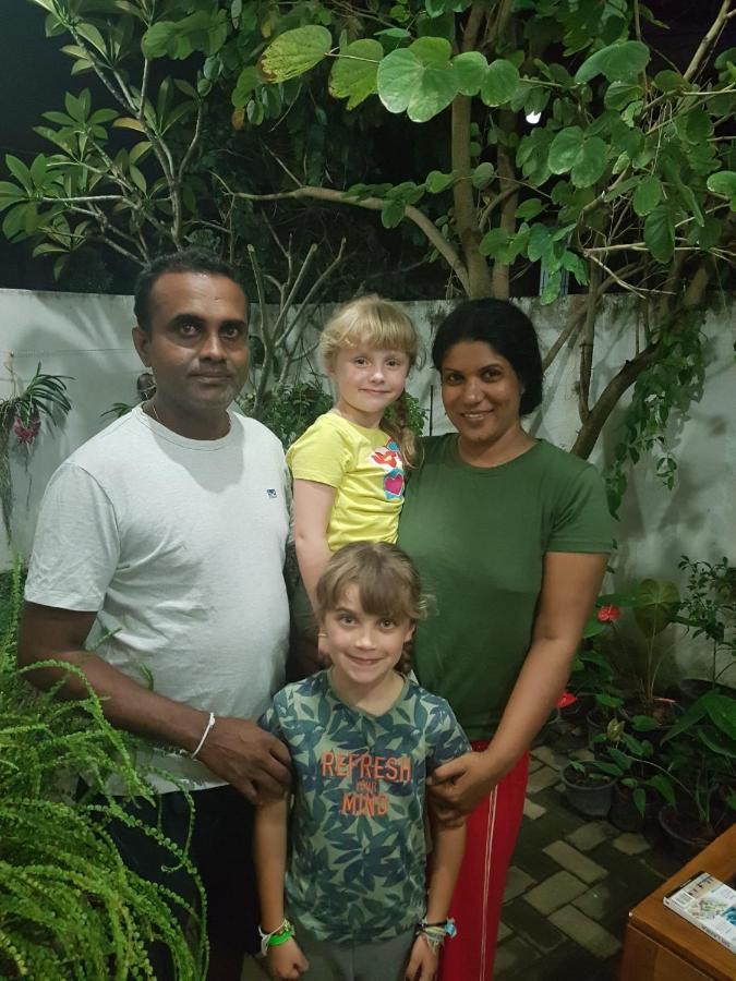 Ever Green Villa Negombo Bagian luar foto