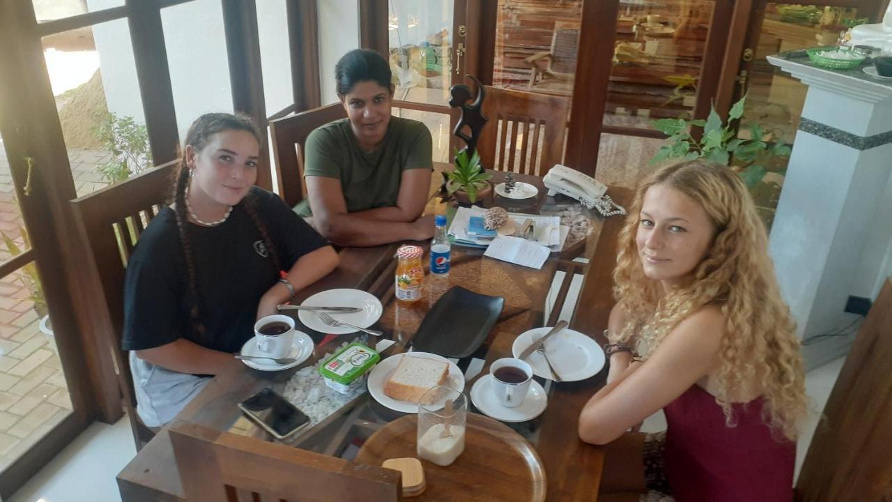 Ever Green Villa Negombo Bagian luar foto