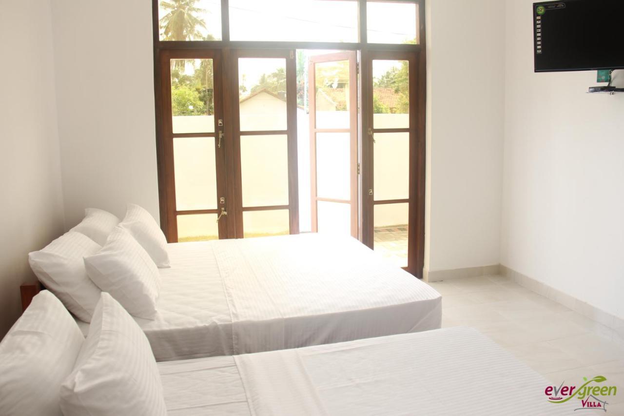Ever Green Villa Negombo Bagian luar foto