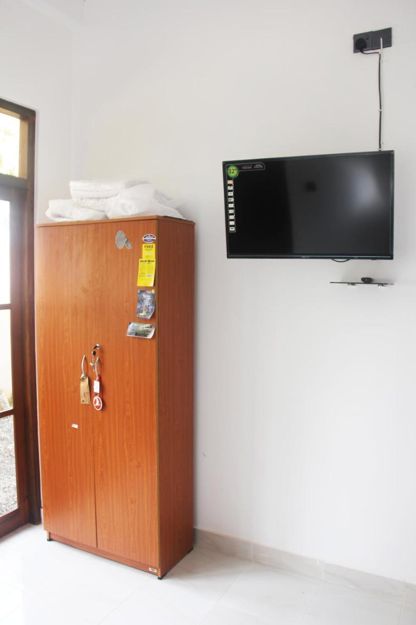 Ever Green Villa Negombo Bagian luar foto