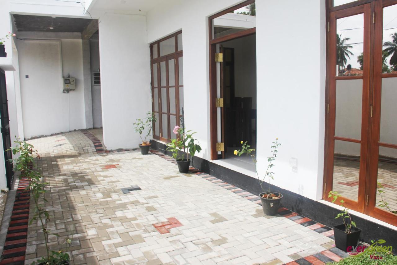Ever Green Villa Negombo Bagian luar foto