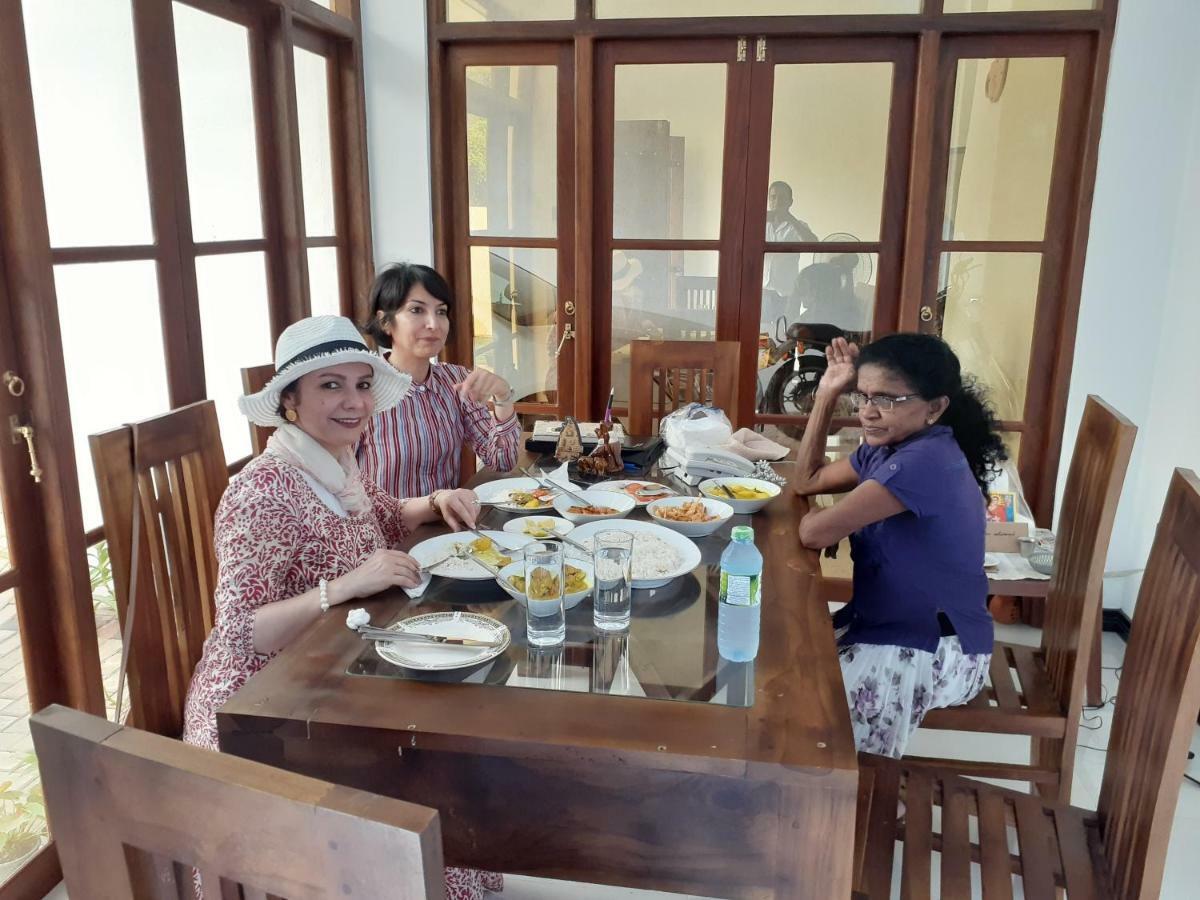 Ever Green Villa Negombo Bagian luar foto