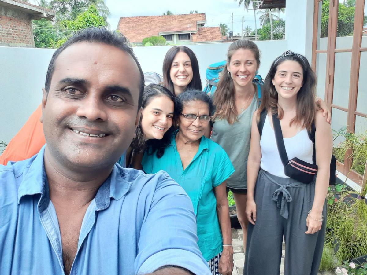 Ever Green Villa Negombo Bagian luar foto
